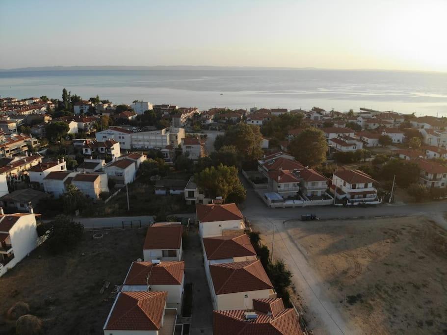 Orange Apartment Nikiti  Buitenkant foto